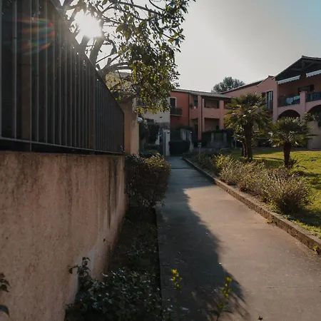Giaria House *