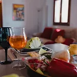 Giaria House Apartment *