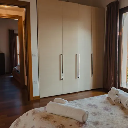 Giaria House Apartamento